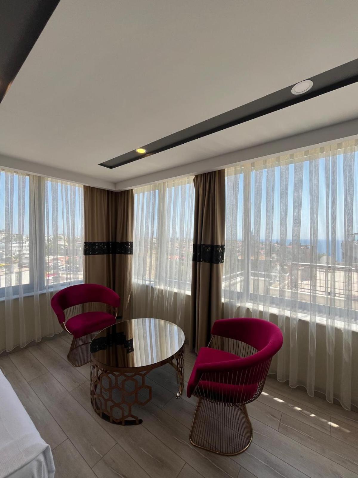 Golden Lux Hotel أنطاليا المظهر الخارجي الصورة