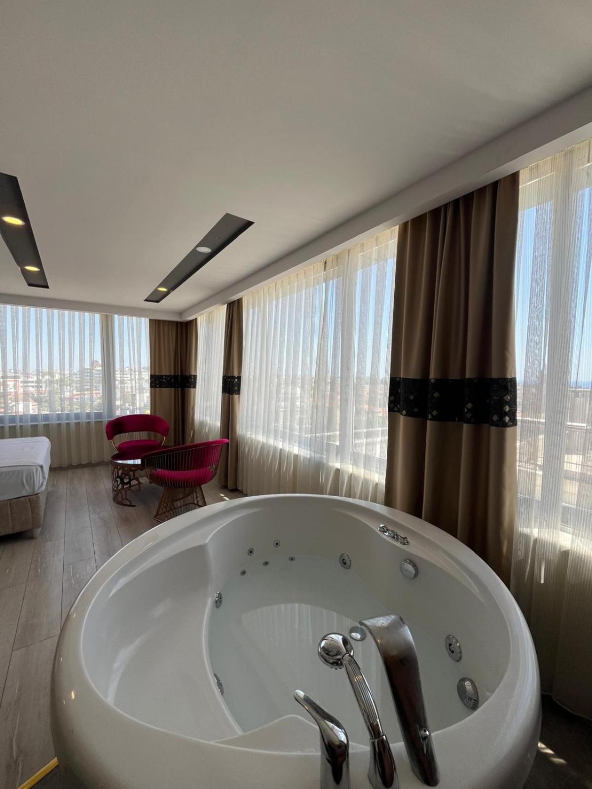 Golden Lux Hotel أنطاليا المظهر الخارجي الصورة