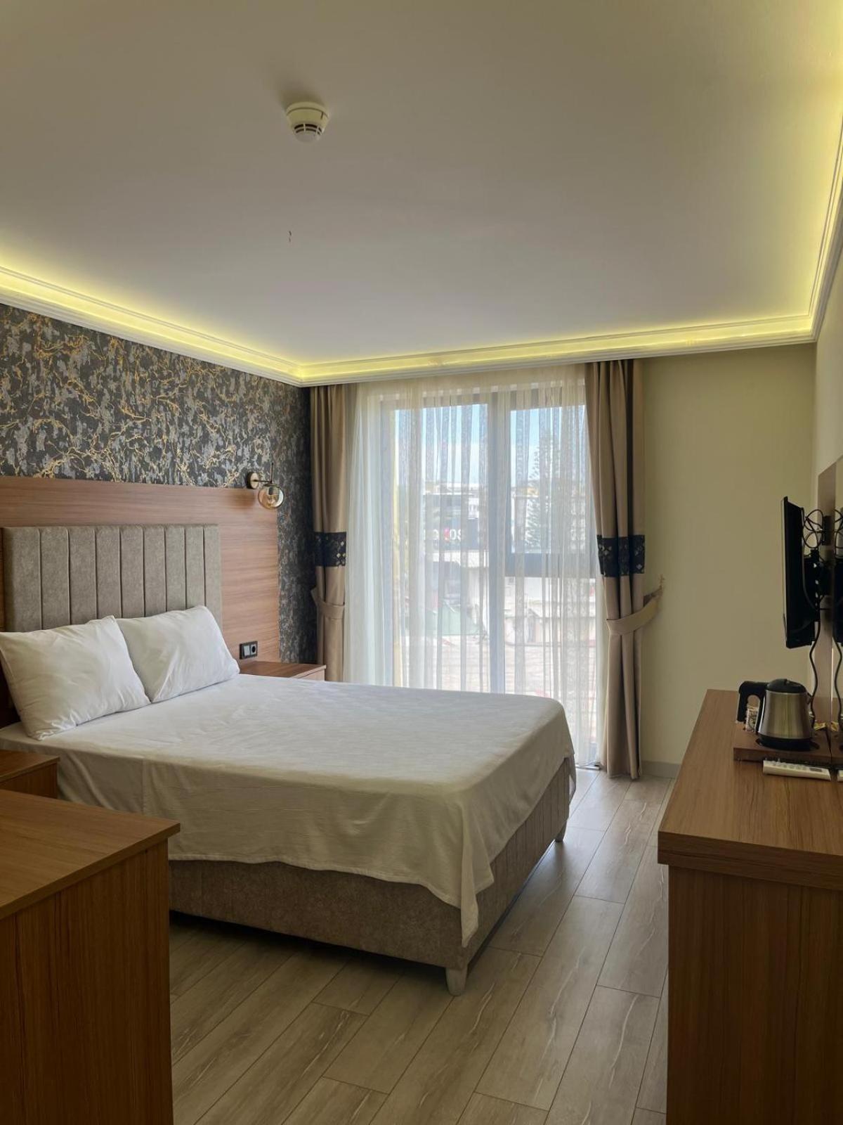 Golden Lux Hotel أنطاليا المظهر الخارجي الصورة