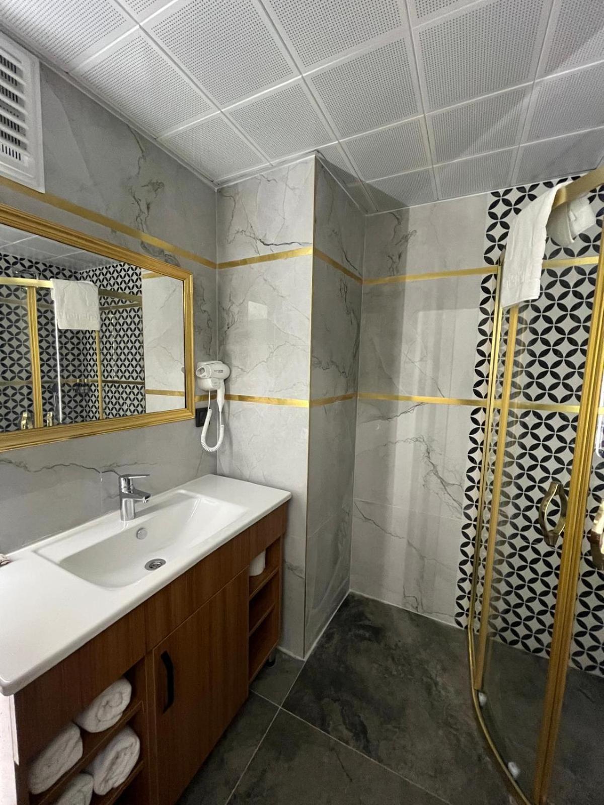 Golden Lux Hotel أنطاليا المظهر الخارجي الصورة
