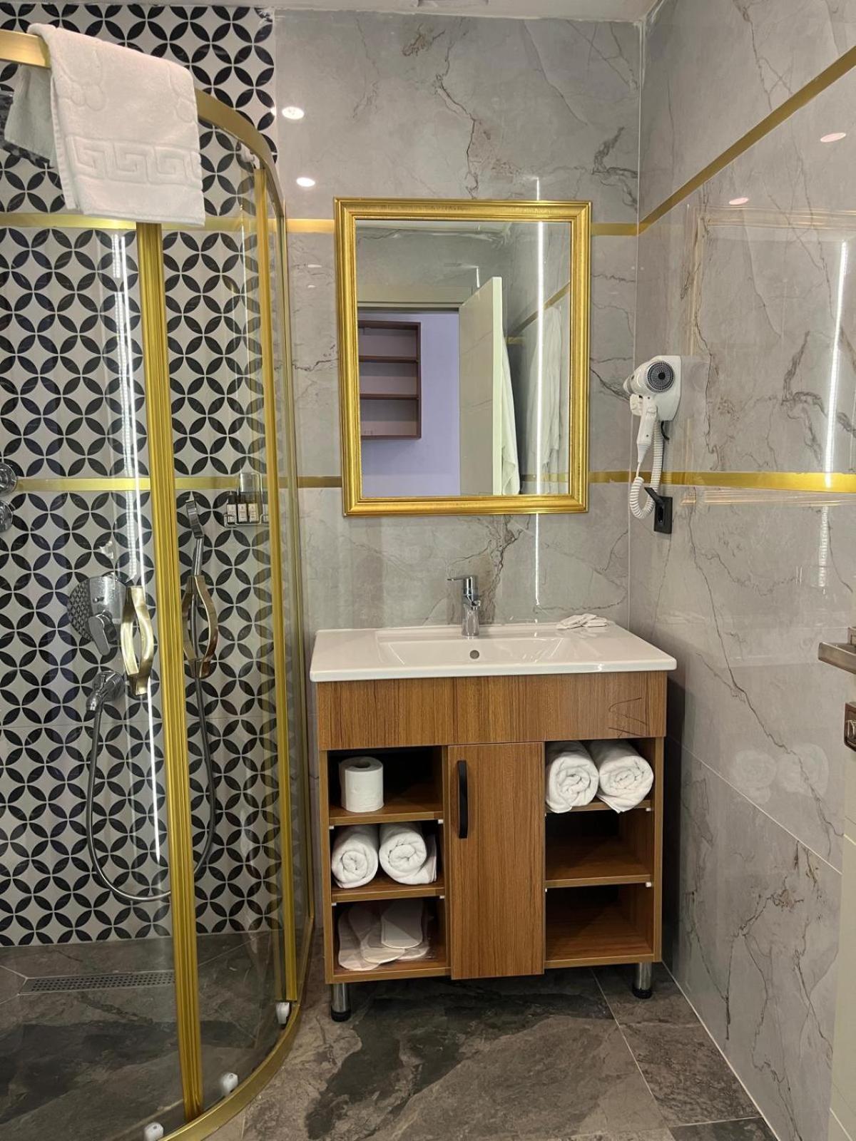 Golden Lux Hotel أنطاليا المظهر الخارجي الصورة