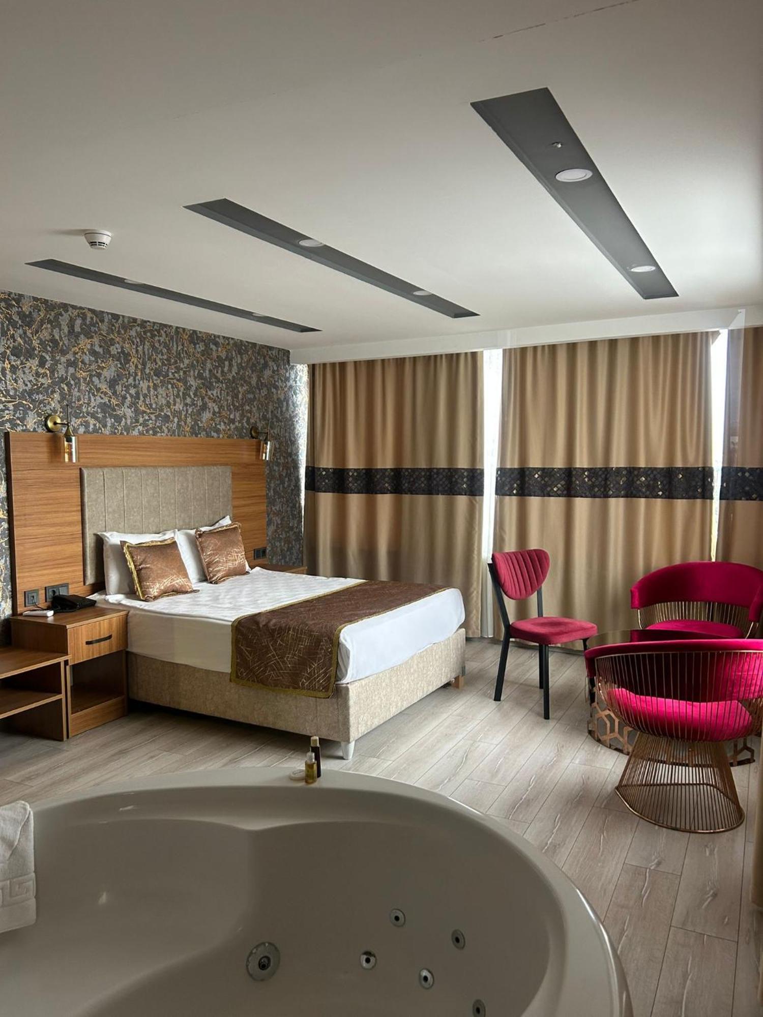 Golden Lux Hotel أنطاليا المظهر الخارجي الصورة